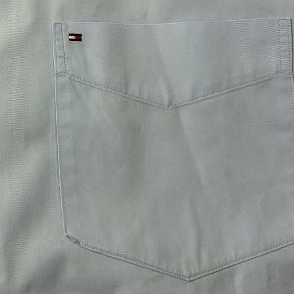 Tommy Hilfiger Light Blue Casual Button Down Shirt. Size XL - Picture 4 of 8